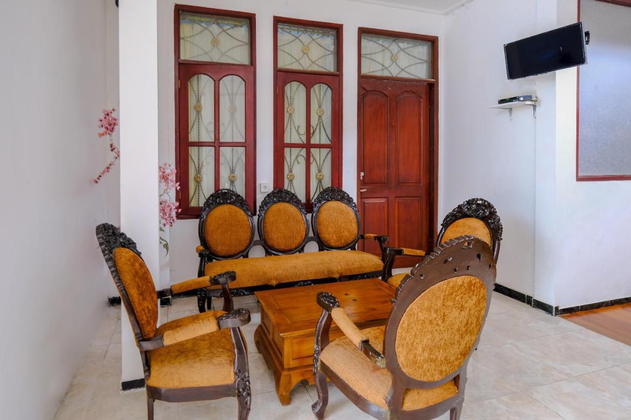 Oyo 3088 Green Valley House Сенгиги Екстериор снимка